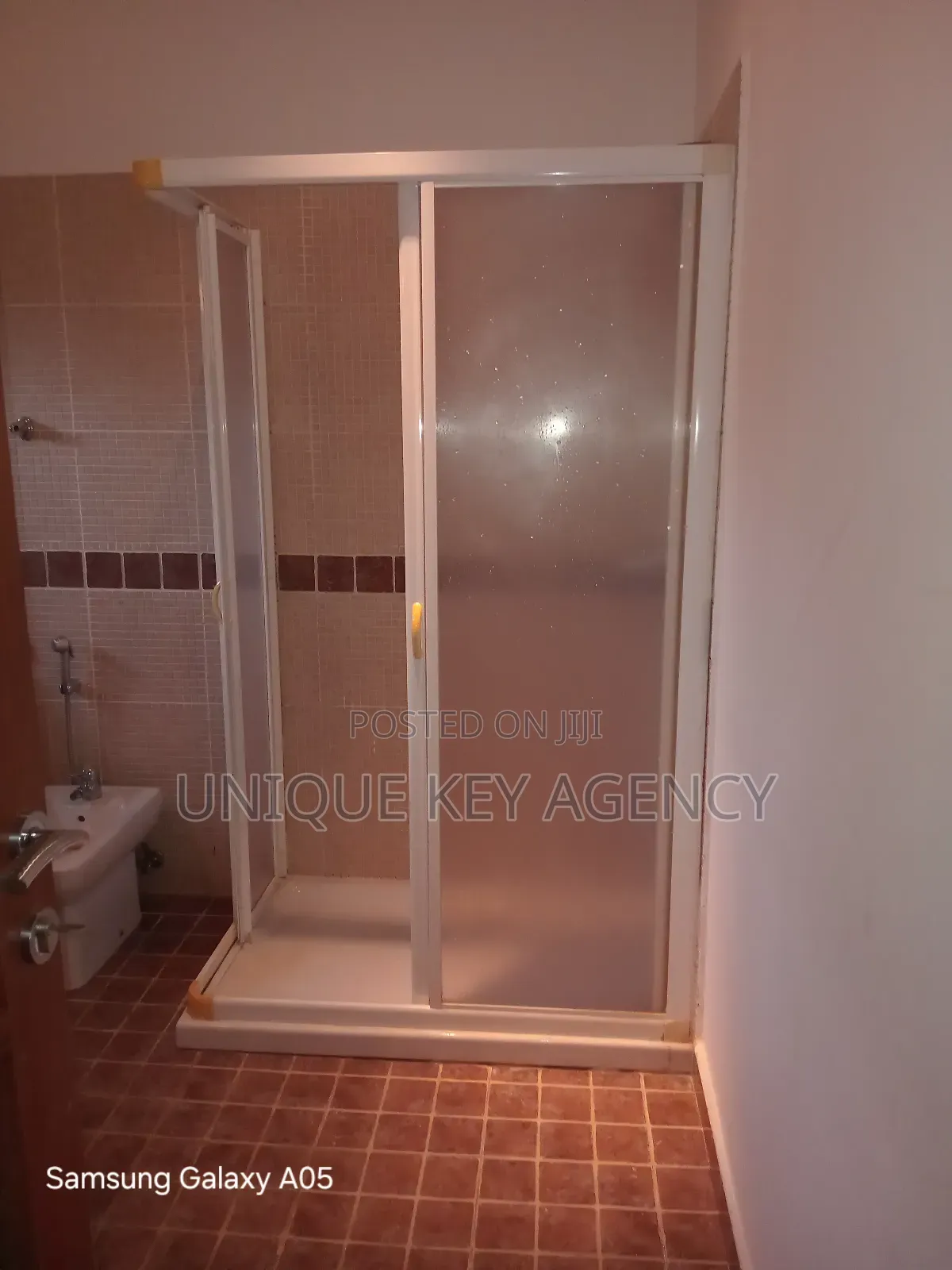 4bdrm House in Unique Key Agency, Airport Residential Area for rent