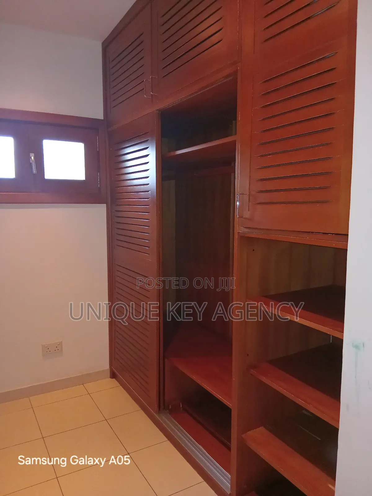 4bdrm House in Unique Key Agency, Airport Residential Area for rent