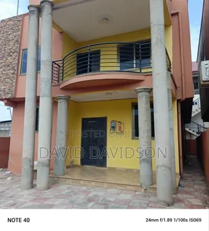 4bdrm Mansion in 4 Bedbedroom With, Tema Metropolitan for rent