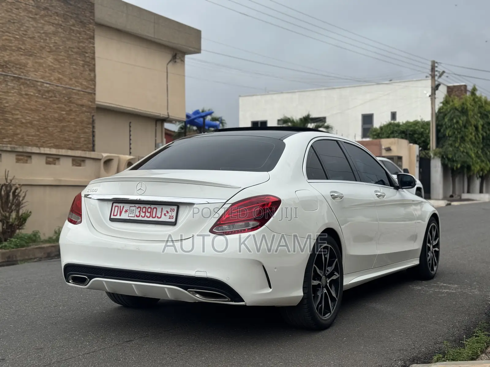 Mercedes-Benz C300 Luxury Sedan RWD (2.0L 4cyl 7A) 2016 White