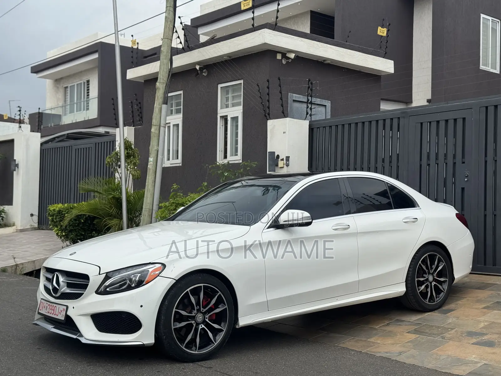 Mercedes-Benz C300 Luxury Sedan RWD (2.0L 4cyl 7A) 2016 White