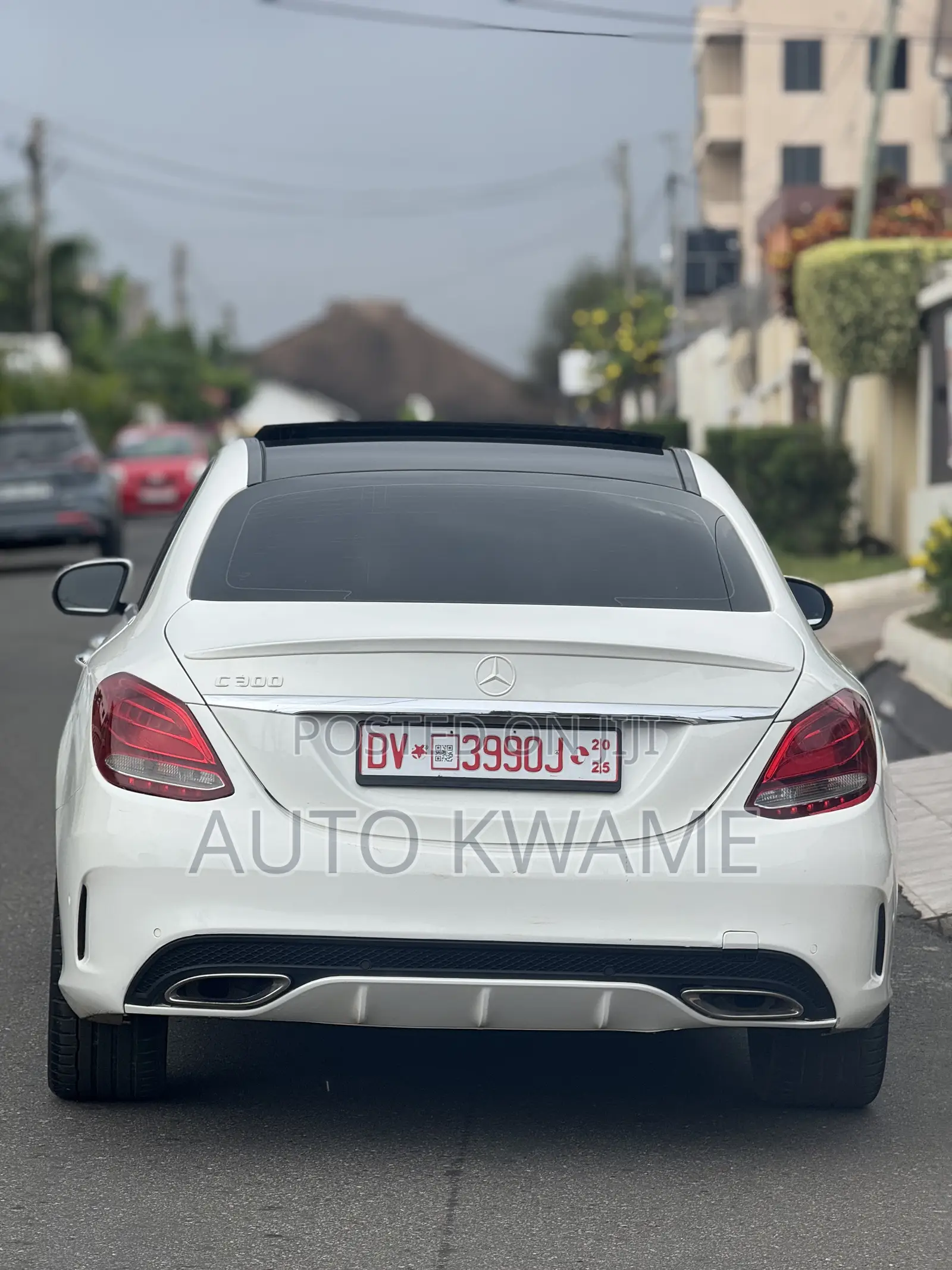 Mercedes-Benz C300 Luxury Sedan RWD (2.0L 4cyl 7A) 2016 White