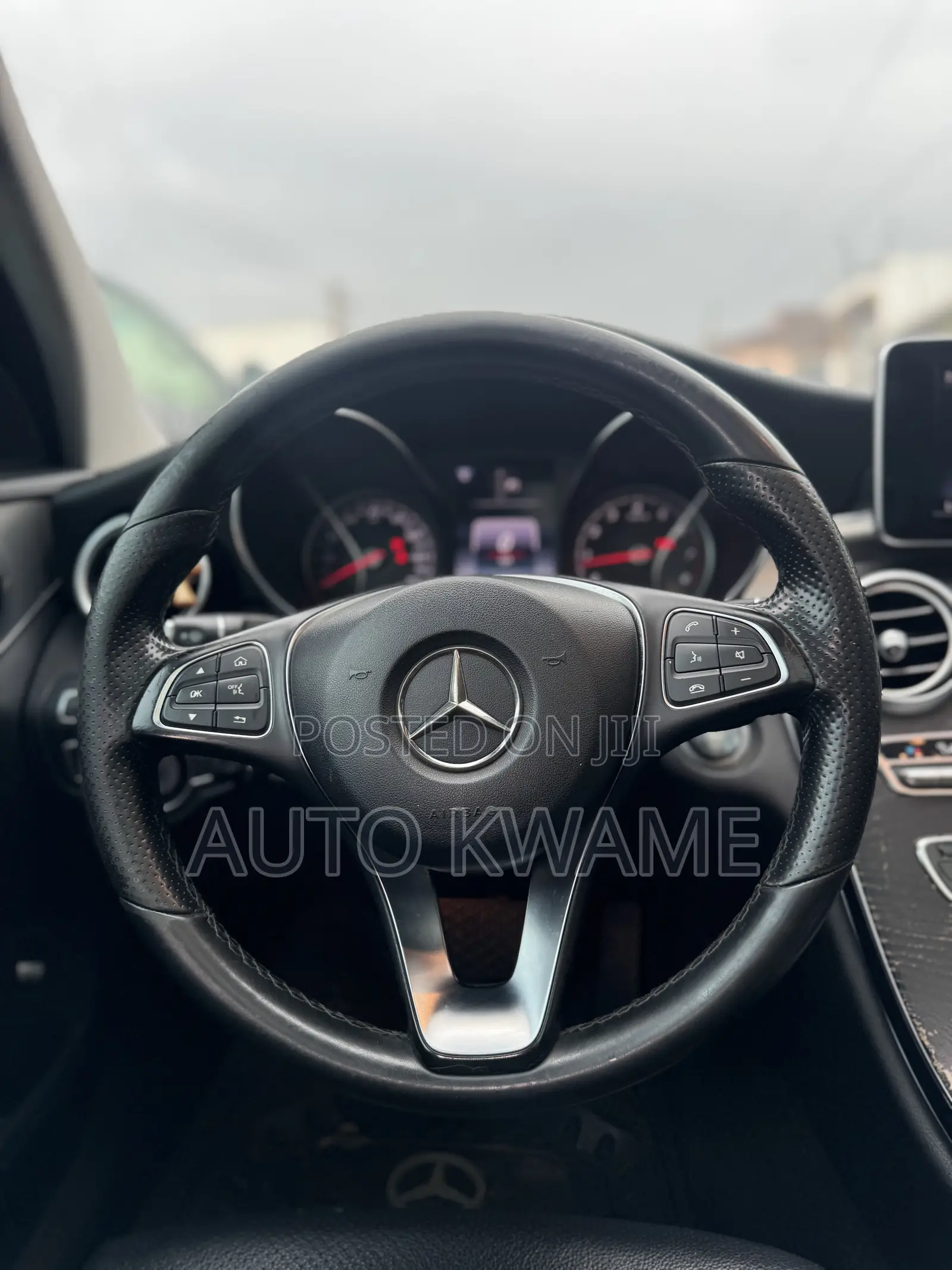 Mercedes-Benz C300 Luxury Sedan RWD (2.0L 4cyl 7A) 2016 White