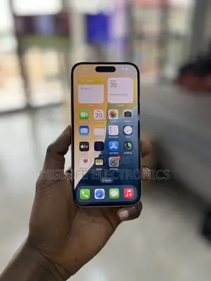 Photo - Apple iPhone 15 128 GB Pink