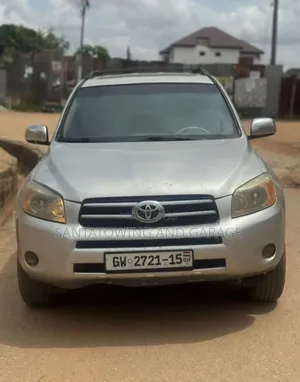 Photo - Toyota RAV4 2011 Silver