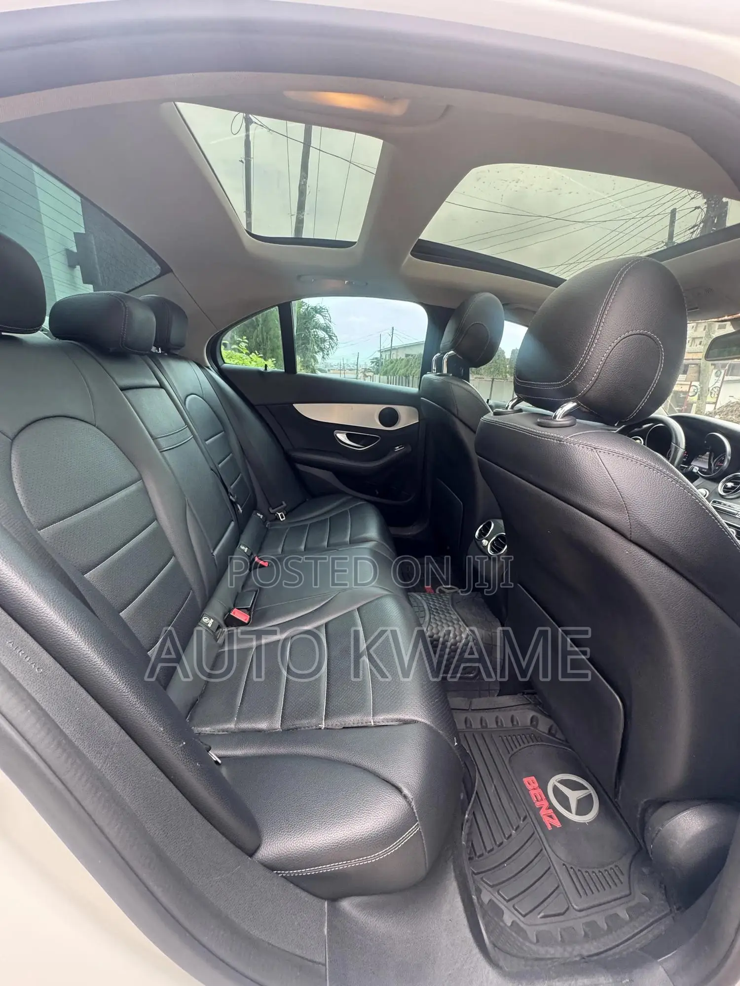 Mercedes-Benz C300 Luxury Sedan RWD (2.0L 4cyl 7A) 2016 White