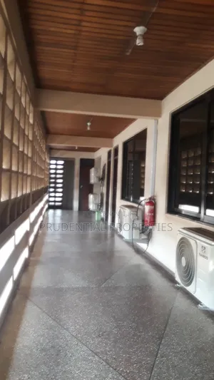 6 Room Office Space for Rent at Lapaz