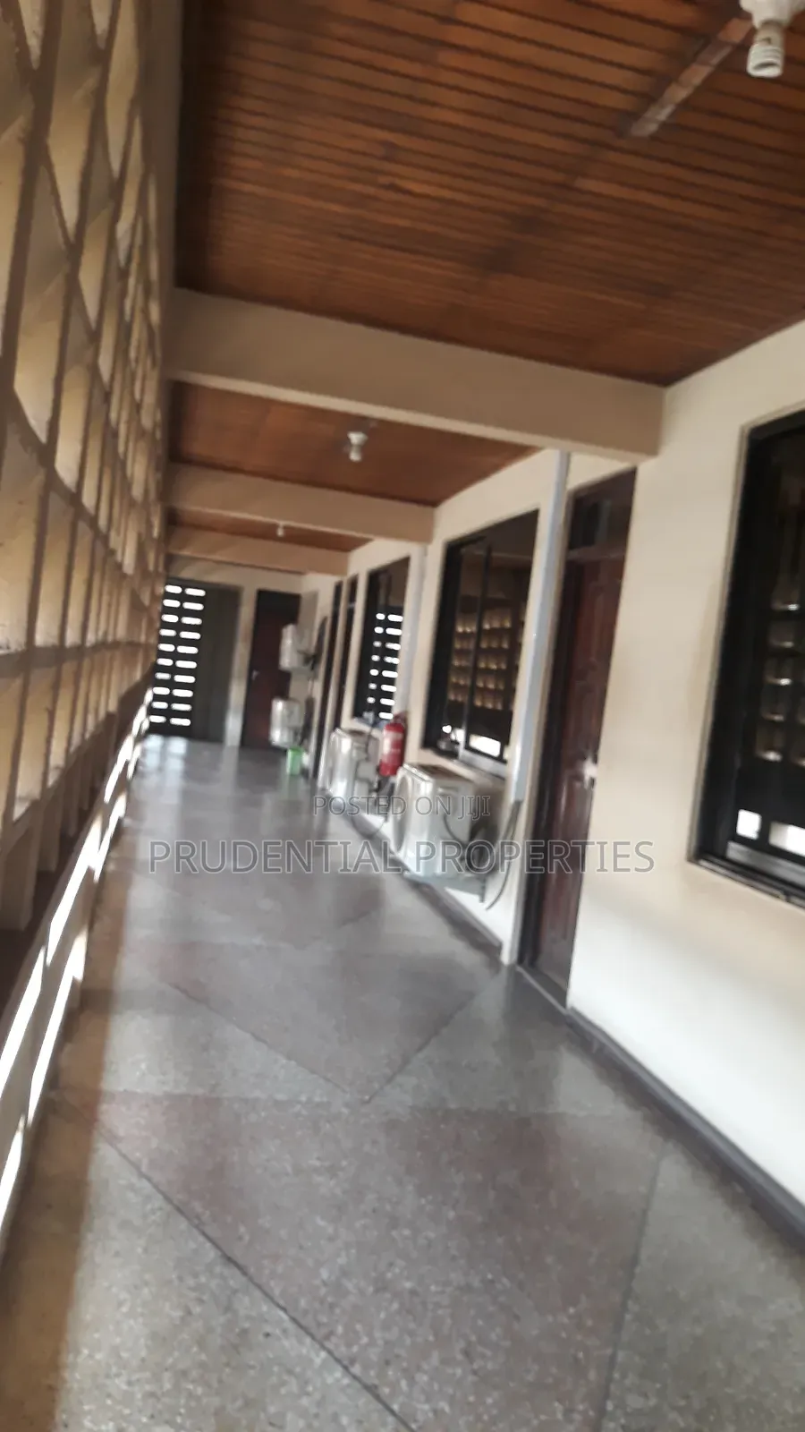 6 Room Office Space for Rent at Lapaz