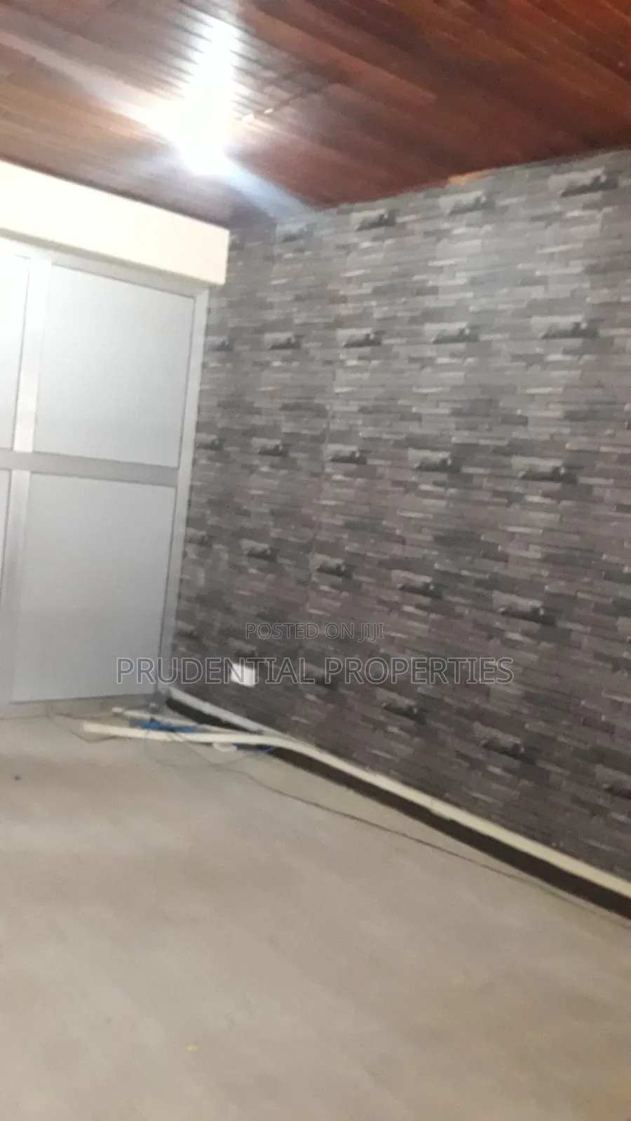 6 Room Office Space for Rent at Lapaz
