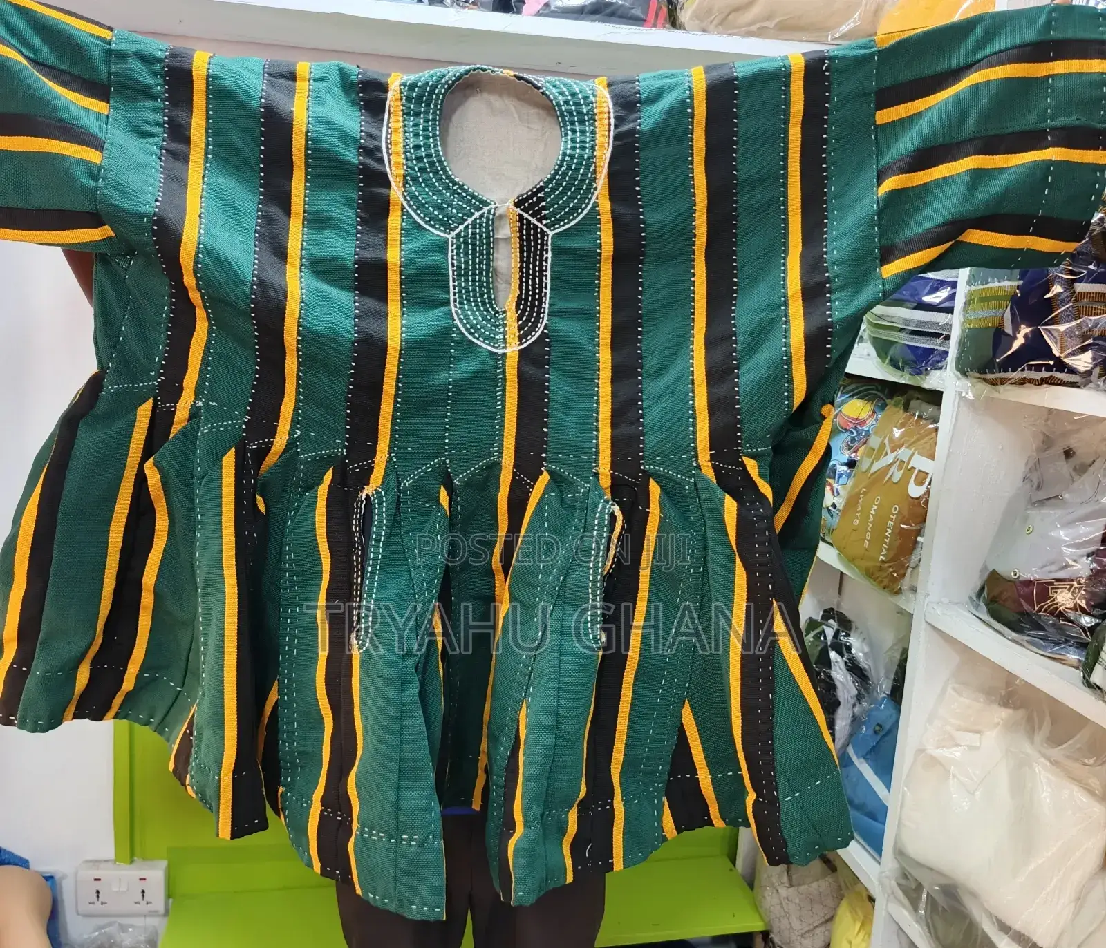 Shop High-Quality Cotton Smocks Now at Tryahu