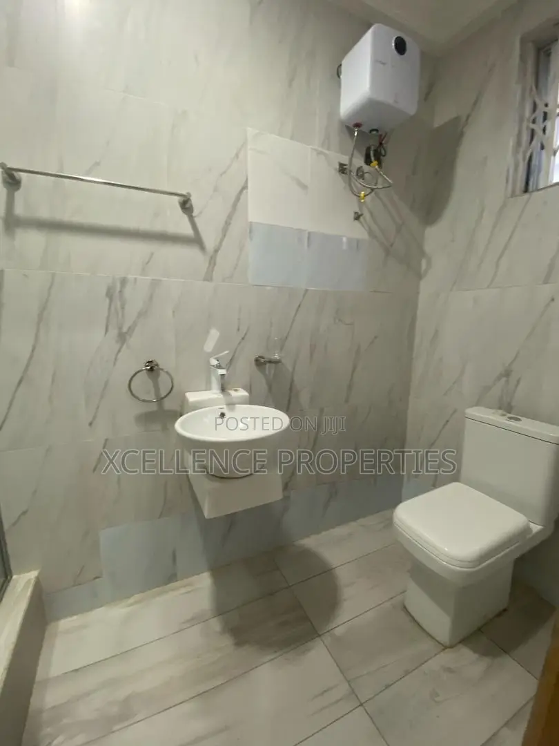 4bdrm Duplex in Xcellence Properties, Adjiriganor for rent