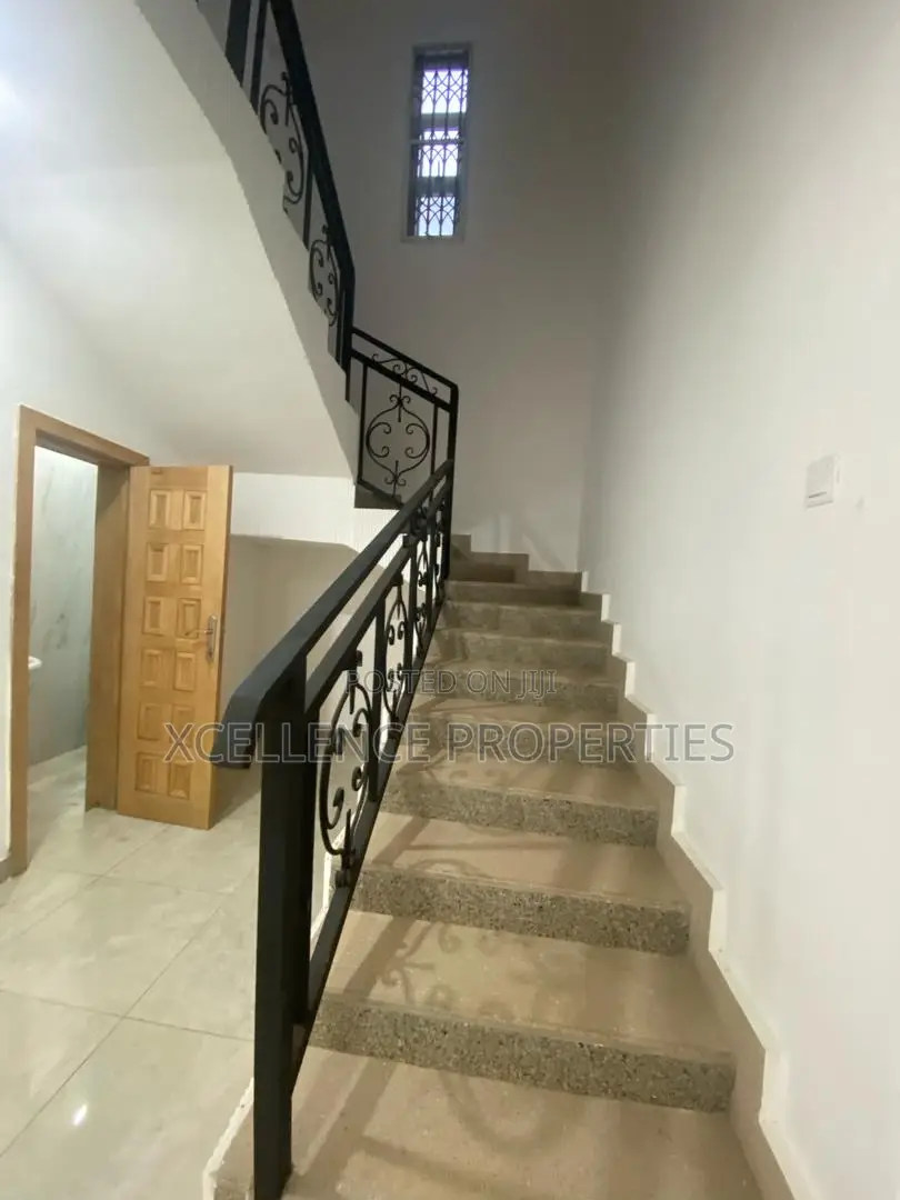 4bdrm Duplex in Xcellence Properties, Adjiriganor for rent