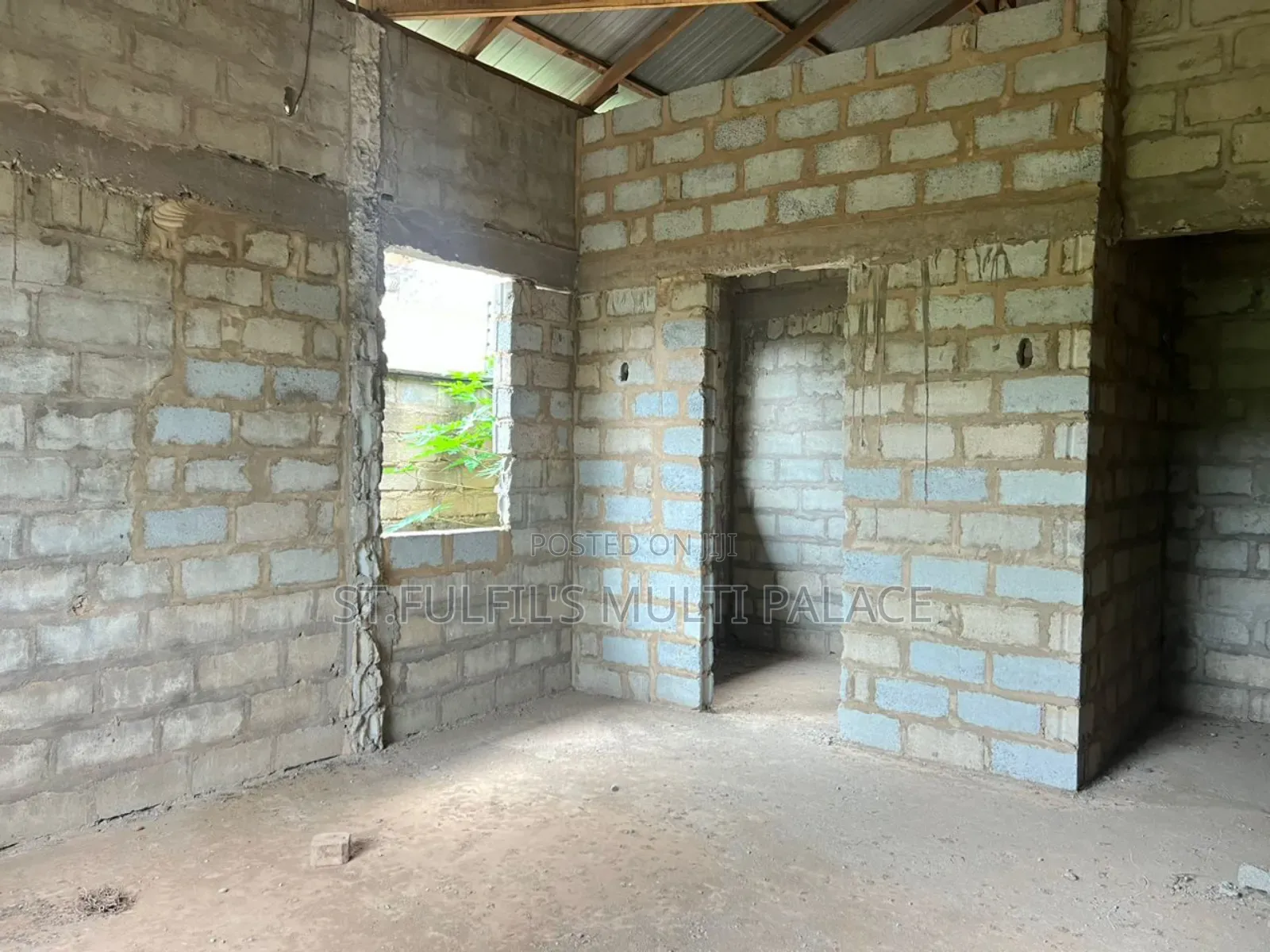 5bdrm House in Oyarifa, Adenta for sale
