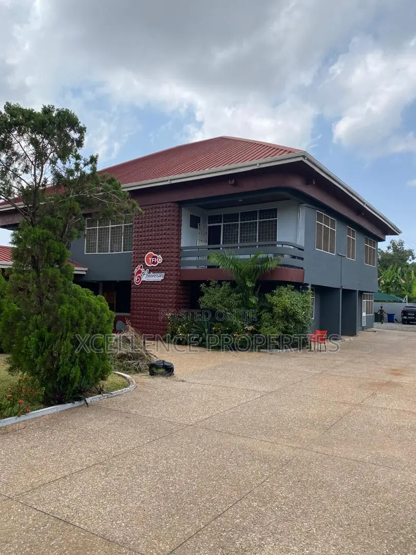 16 Bedrooms Office Space for Rent at Dzorwulu