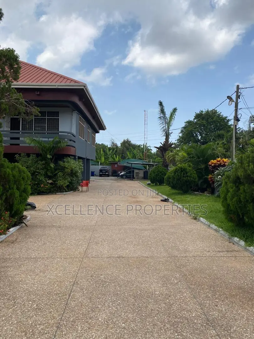 16 Bedrooms Office Space for Rent at Dzorwulu
