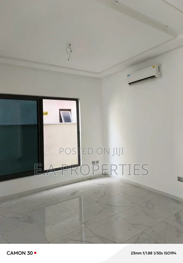 7bdrm House in E A Properties, Bawaleshie for rent