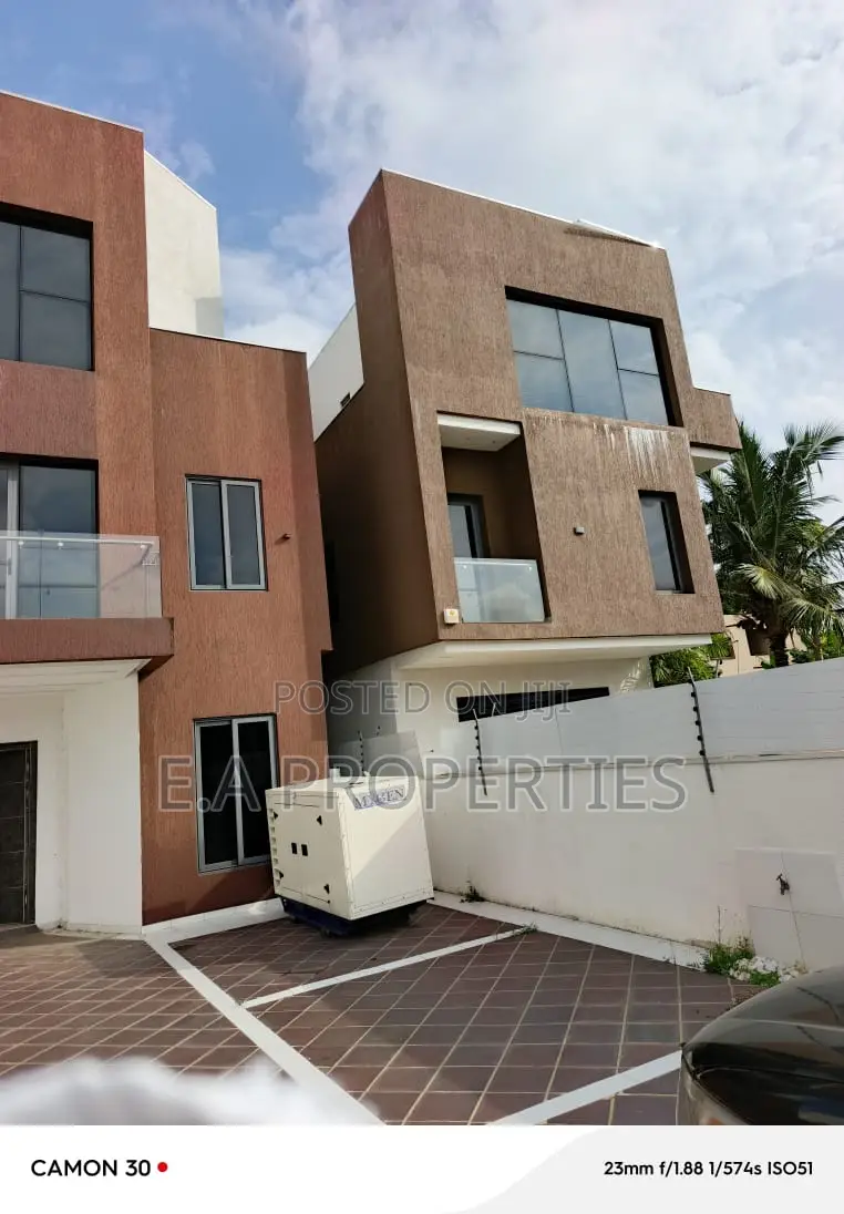 7bdrm House in E A Properties, Bawaleshie for rent