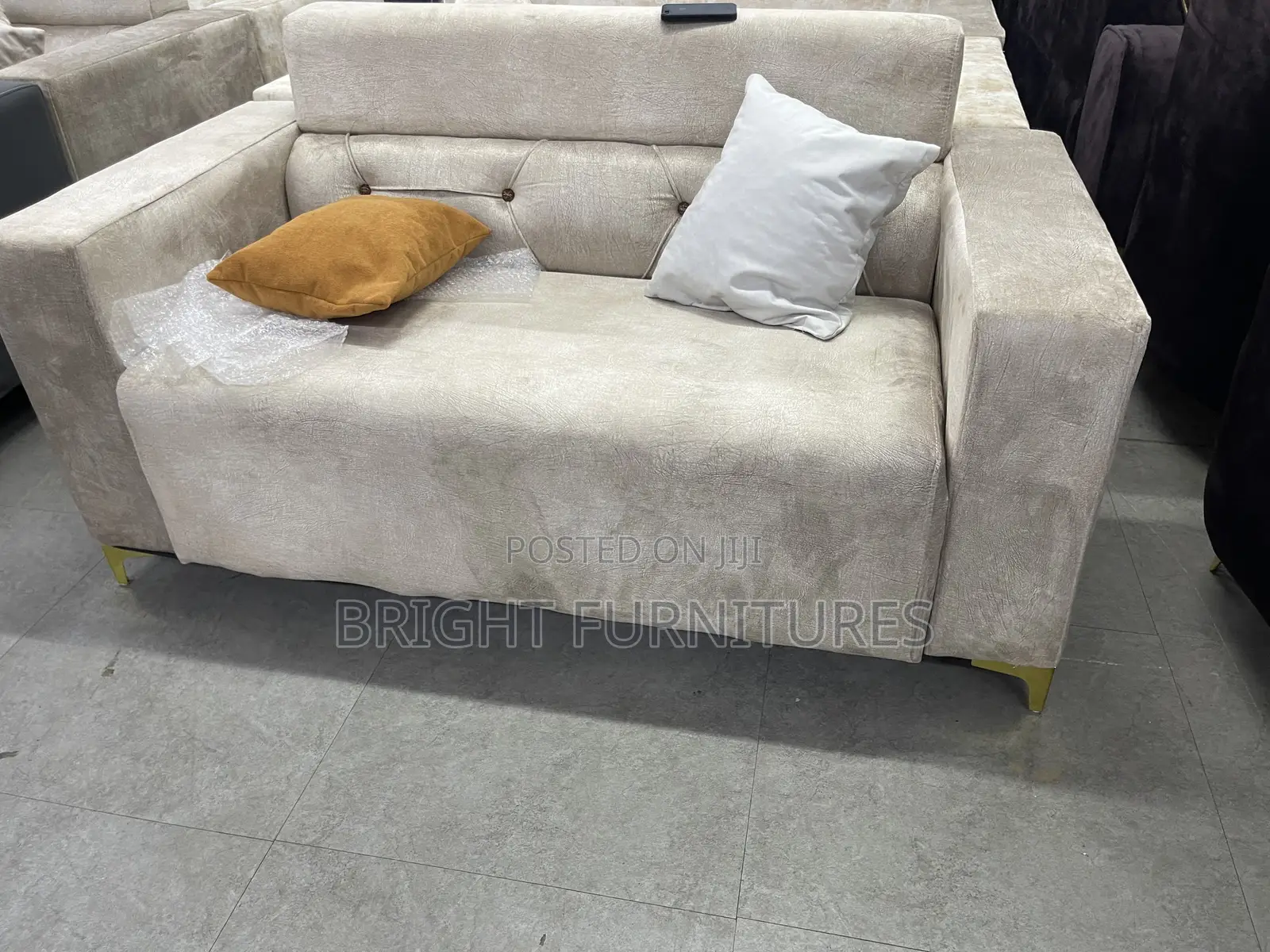 2 In1 Sofa With Pillows Going for a Cool Rate