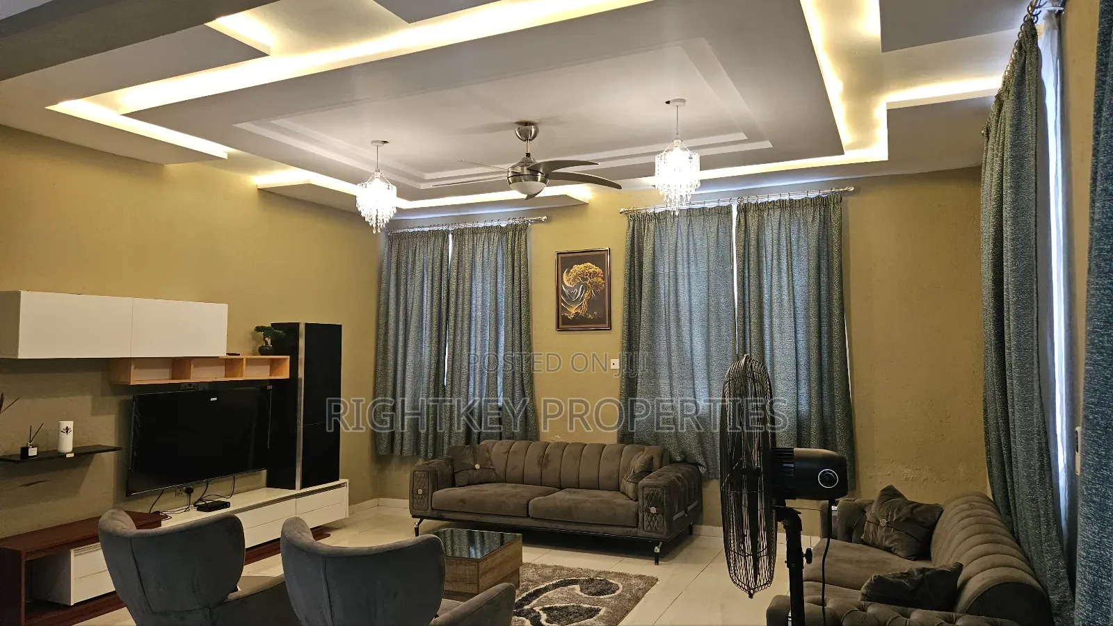 Furnished 6bdrm Mansion in Rightkey, Kumasi Metropolitan for sale
