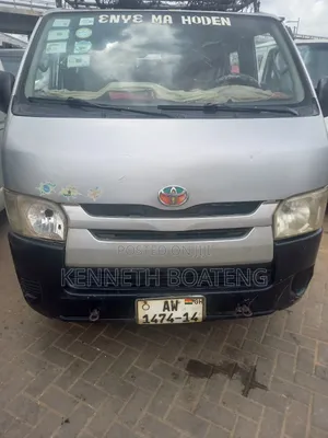 Toyota HiAce 2010 Silver