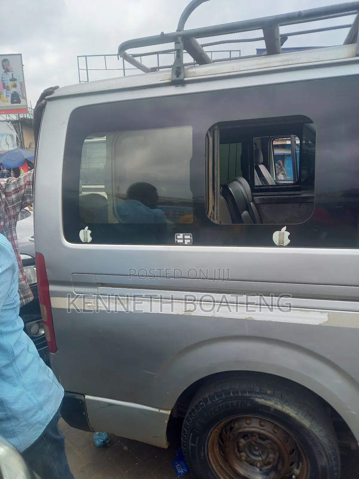 Toyota HiAce 2010 Silver
