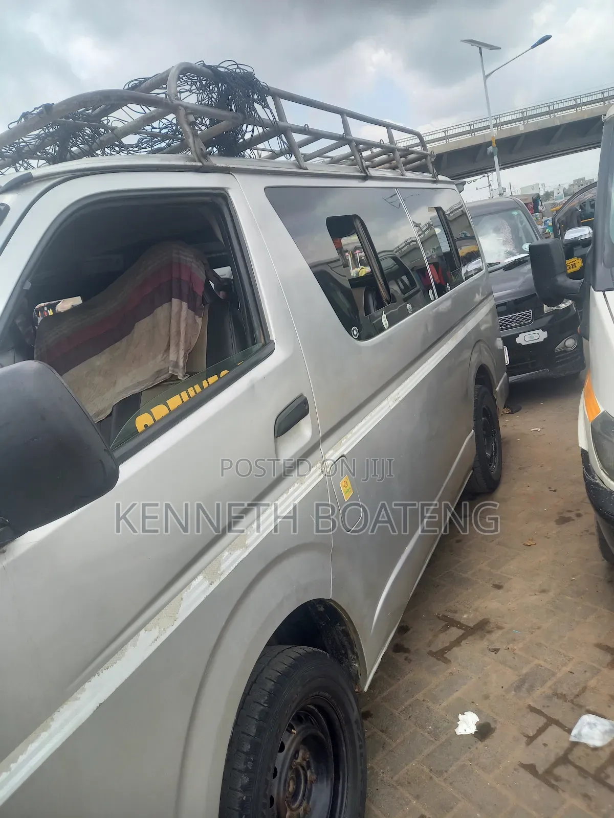 Toyota HiAce 2010 Silver