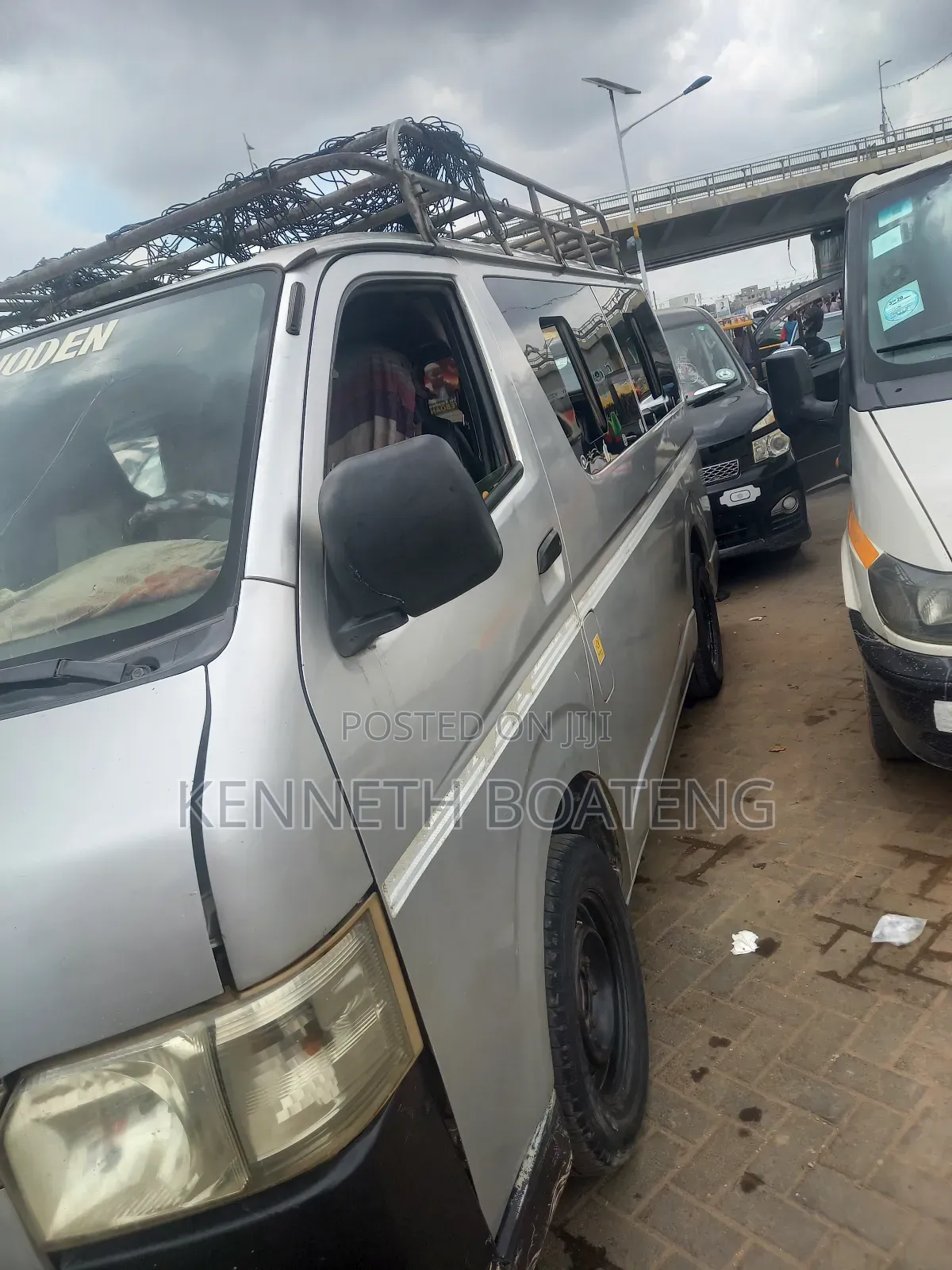 Toyota HiAce 2010 Silver