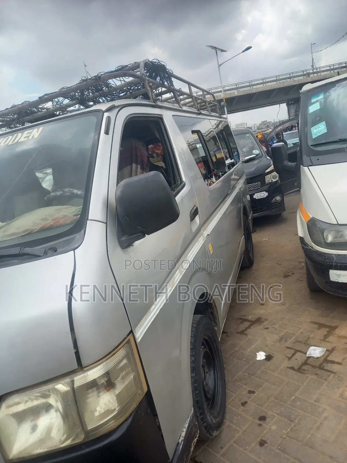 Toyota HiAce 2010 Silver