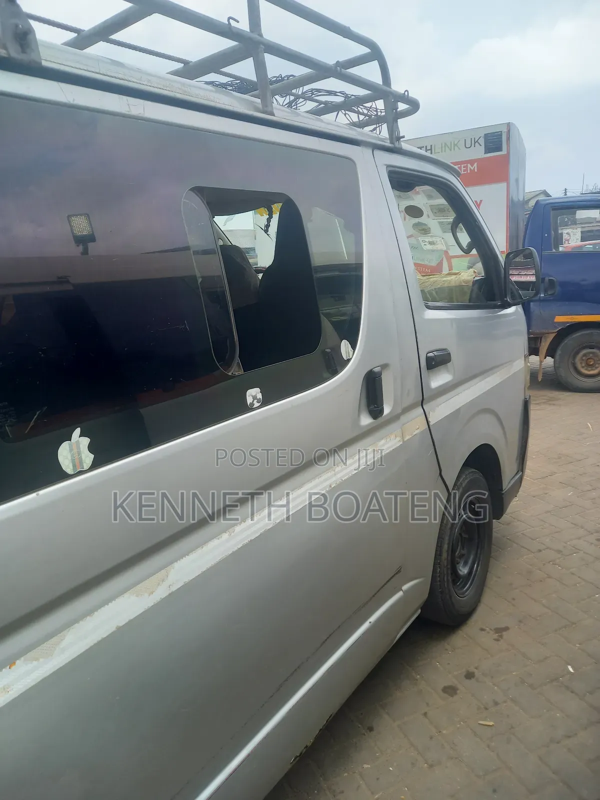 Toyota HiAce 2010 Silver