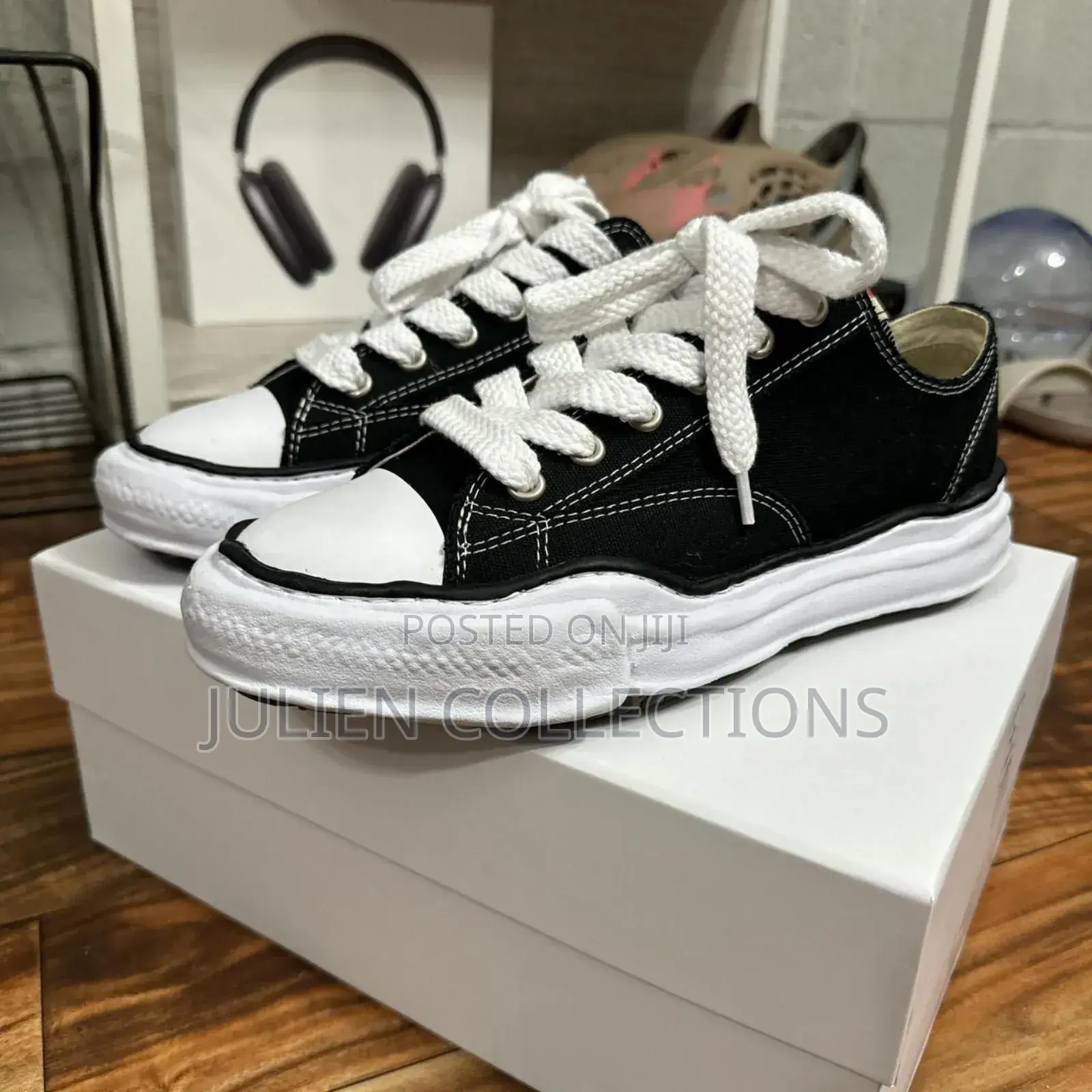 Canvas Low Black White