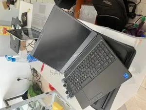 Laptop Dell Precision 7550 4GB Intel Core I7 SSD 512GB