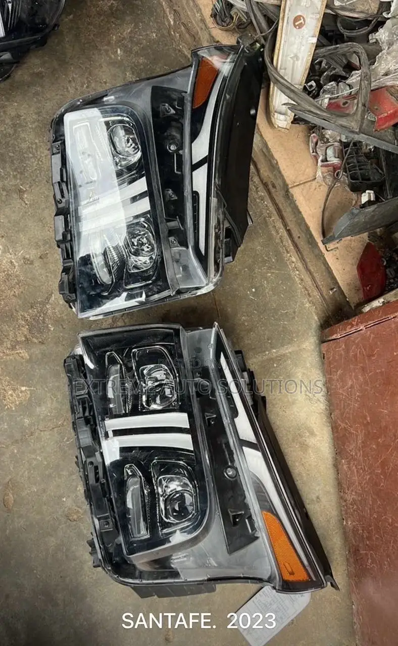 Santafe. 2023 Headlamp