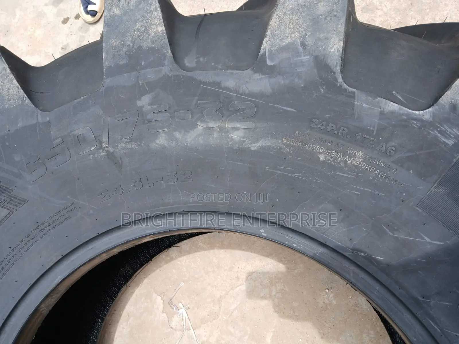 24.5l-32 for Bh180 Valtra