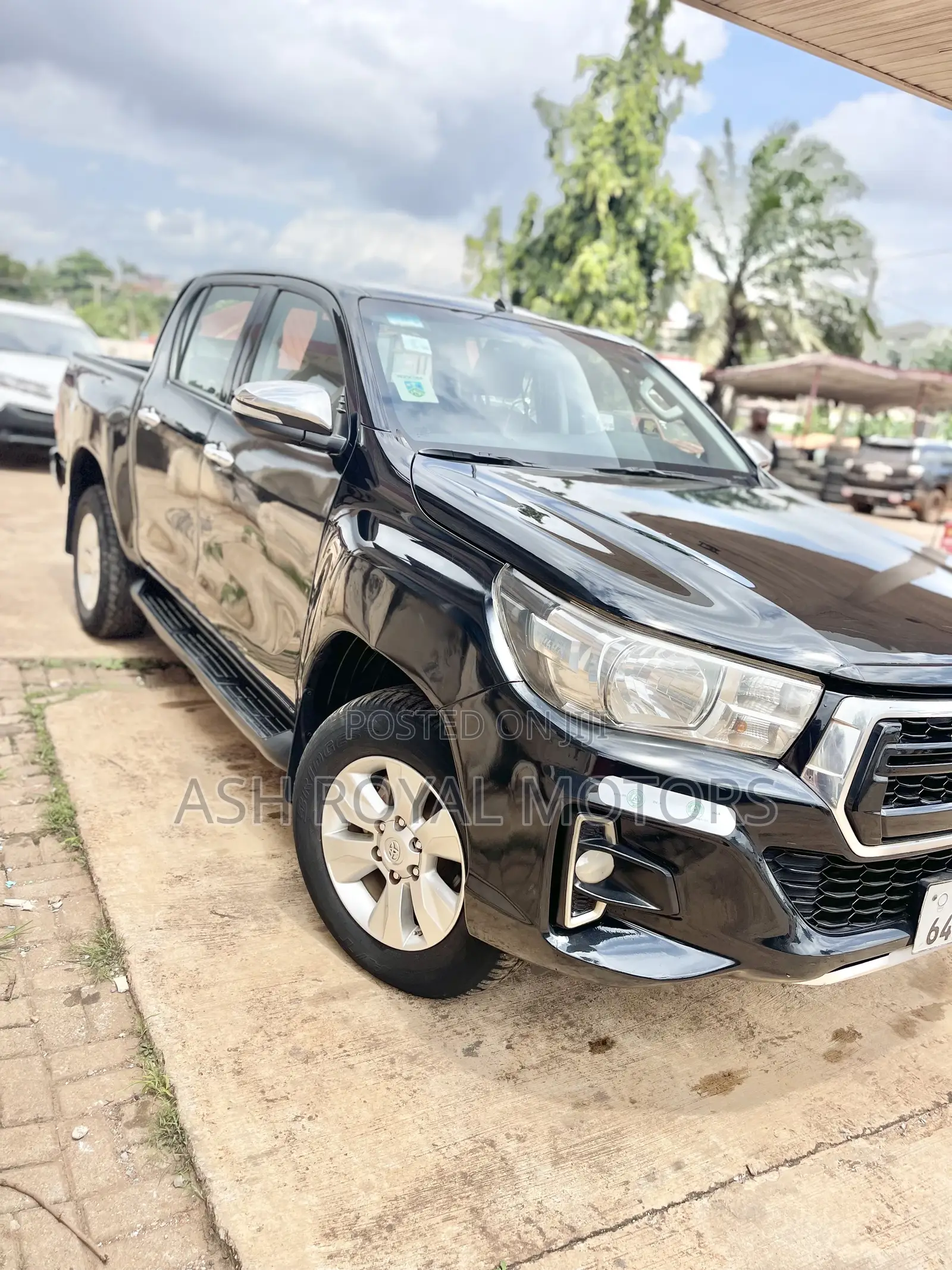 Toyota Hilux Workmate 4x4 2019 Black