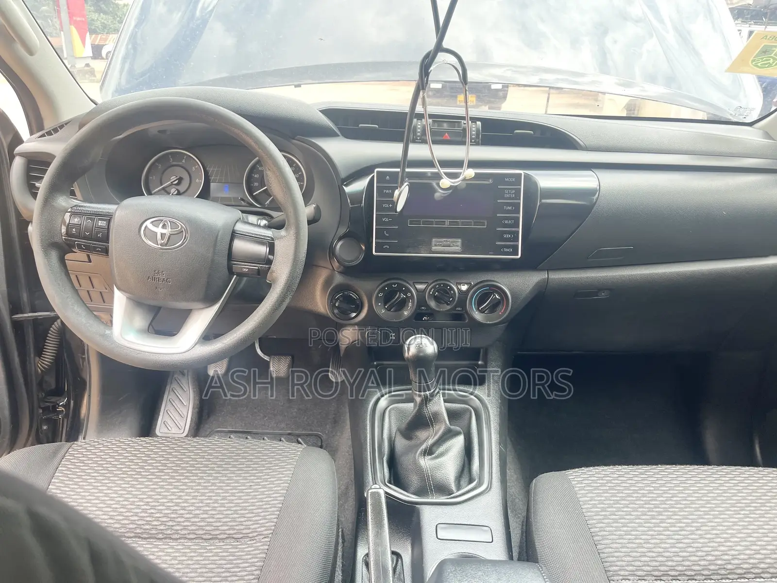 Toyota Hilux Workmate 4x4 2019 Black