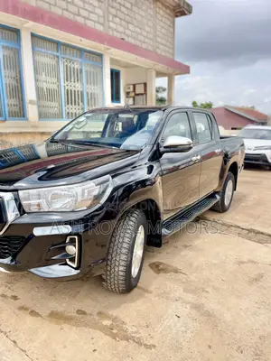 Toyota Hilux Workmate 4x4 2019 Black