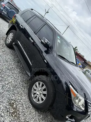 Photo - Lexus LX 570 2010 Black