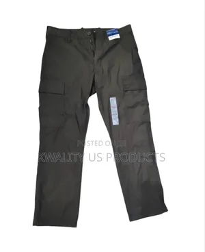 Photo - Old Navy Men's Cargo Pants - Size 32