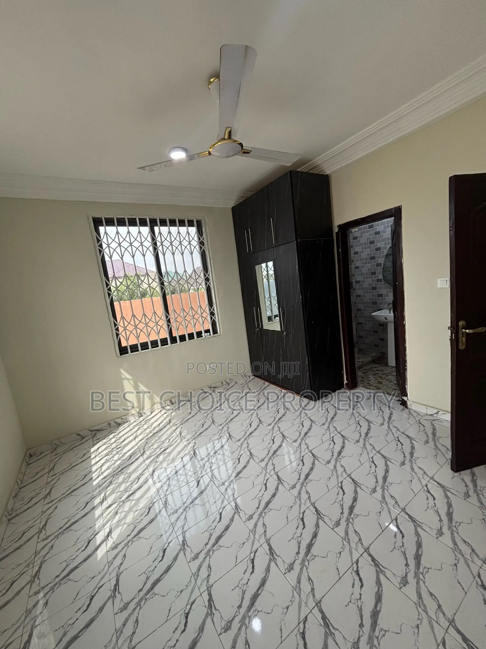 2bdrm Apartment in Amrahia, Adenta for rent