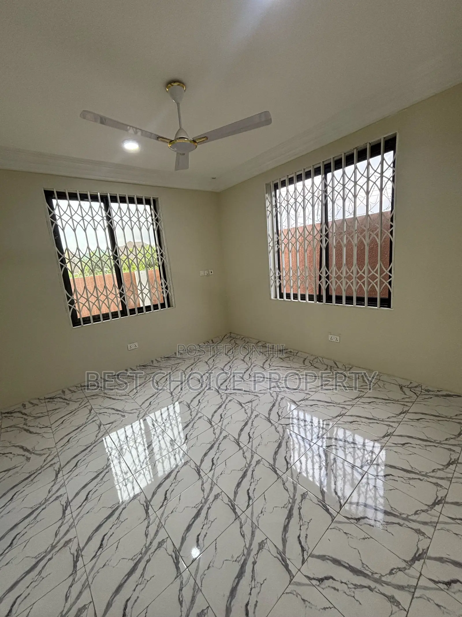 2bdrm Apartment in Amrahia, Adenta for rent