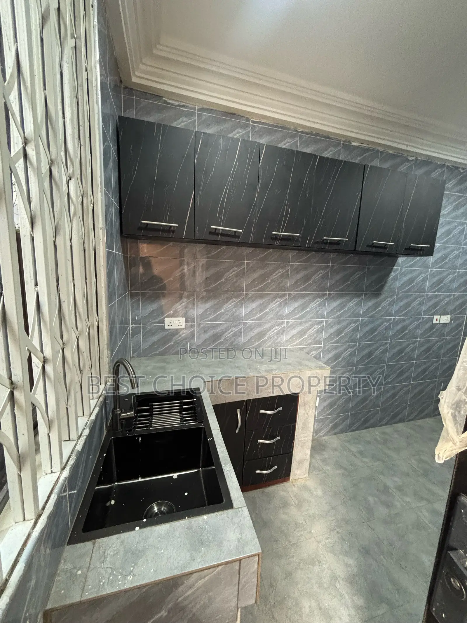 2bdrm Apartment in Amrahia, Adenta for rent