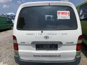 Toyota HiAce 2002 White