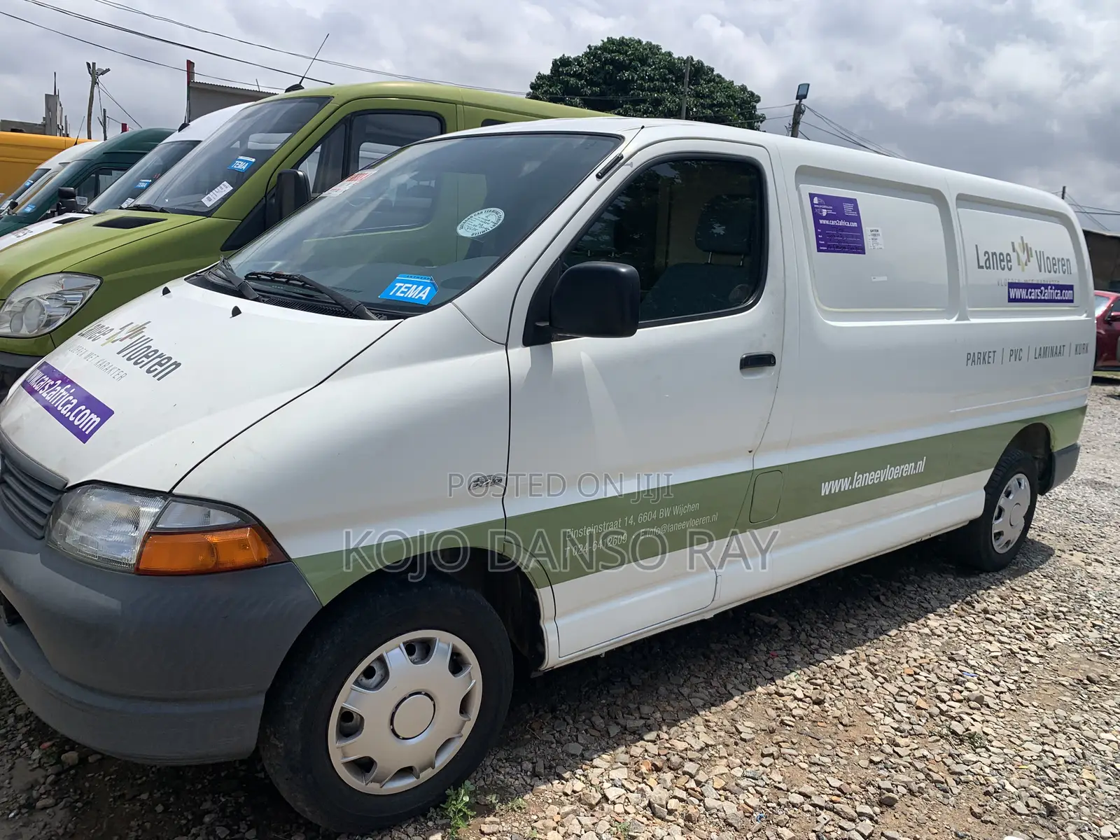 Toyota HiAce 2002 White