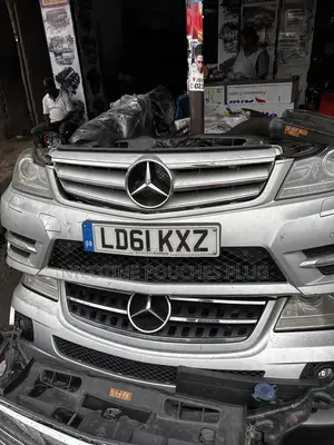 Mercedes Front Cut