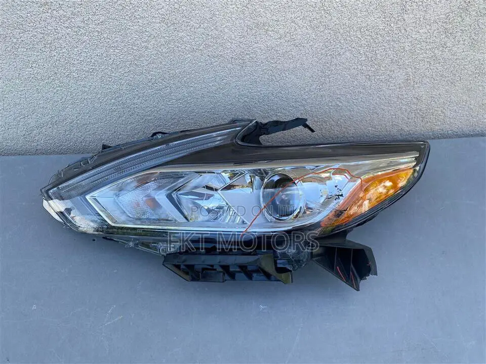 Nissan Altima Headlight 2014,2015,2016,2017,2018,2019
