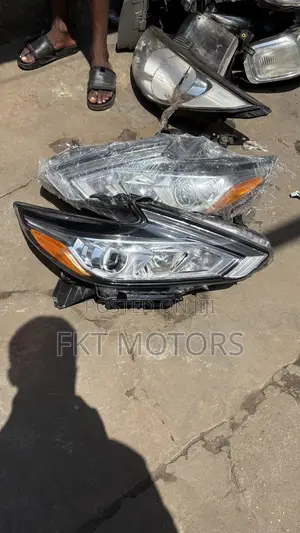 Nissan Altima Headlight 2014,2015,2016,2017,2018,2019