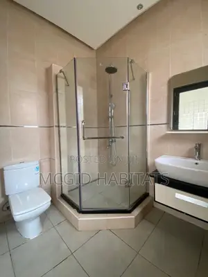 5bdrm House in East Legon for sale