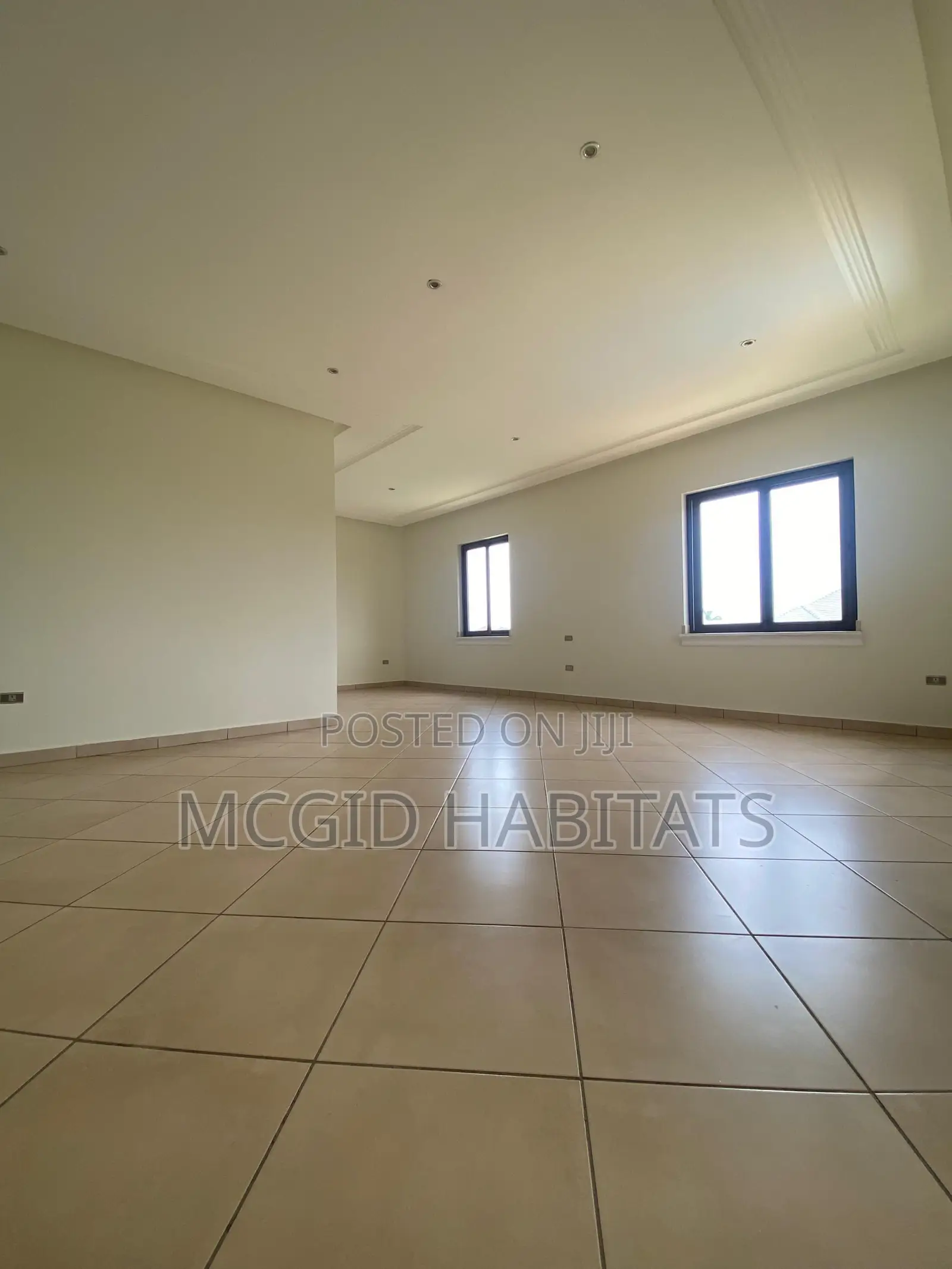 5bdrm House in East Legon for sale