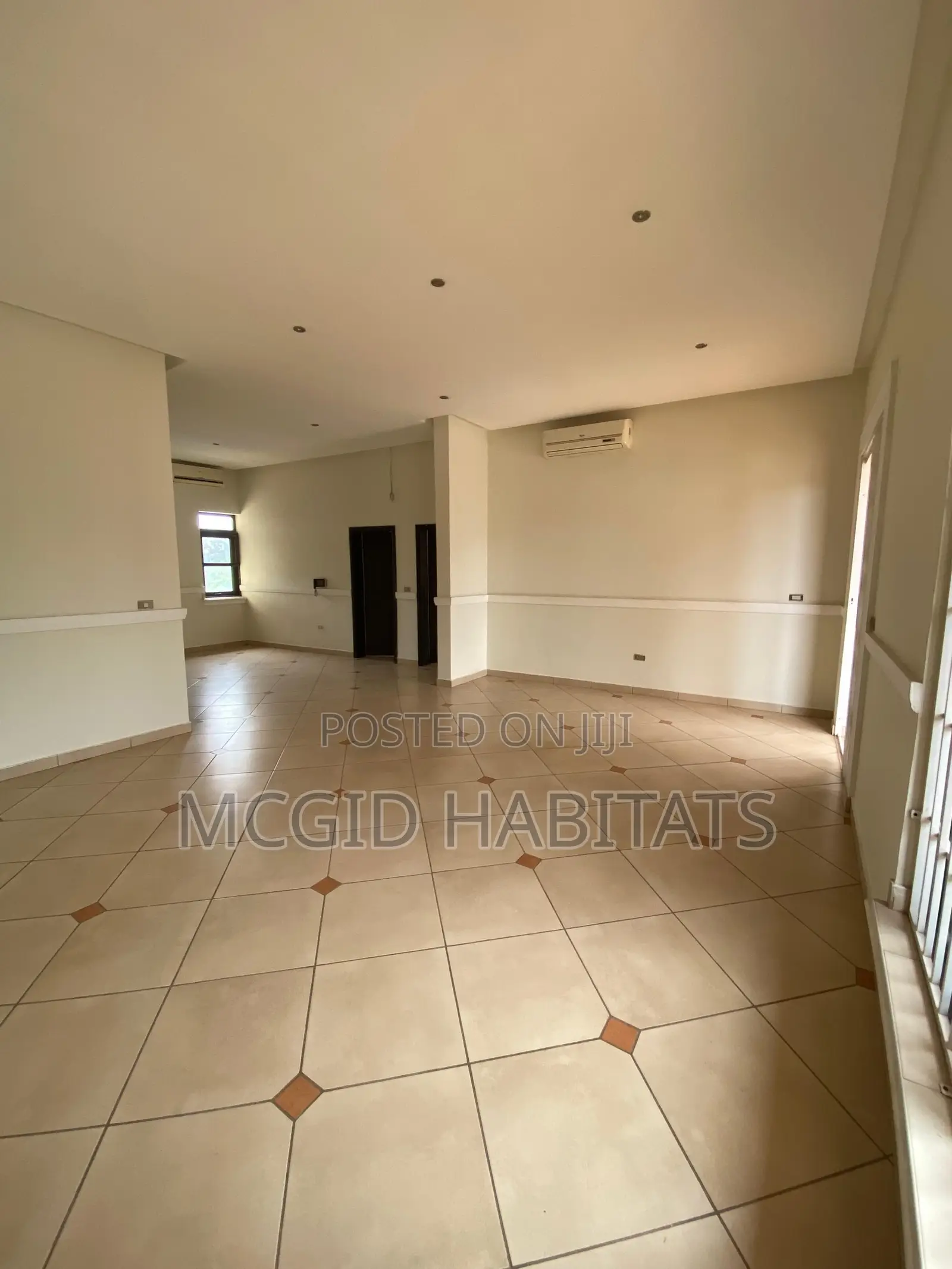 5bdrm House in East Legon for sale