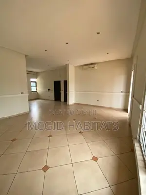 5bdrm House in East Legon for sale